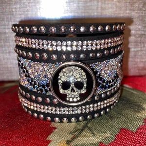 Skull Bling Snap Bracelet